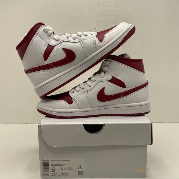 Nike Air Jordan 1 Retro Mid WMNS “Reverse Chicago” 2022 - Picture 3 of 4
